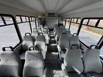 Picture of 2015 Ford F-550 Cutaway Shuttle Bus