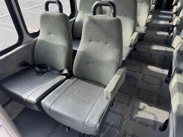 Picture of 2015 Ford F-550 Cutaway Shuttle Bus