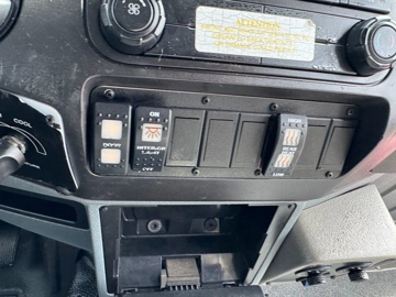 Picture of 2015 Ford F-550 Cutaway Shuttle Bus