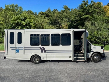 Picture of 2017 Ford E-450 Cutaway Turtletop Non-CDL Wheelchair Bus