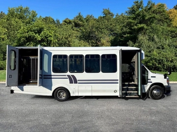 Picture of 2017 Ford E-450 Cutaway Turtletop Non-CDL Wheelchair Bus