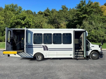 Picture of 2017 Ford E-450 Cutaway Turtletop Non-CDL Wheelchair Bus