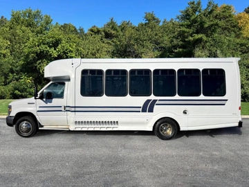 Picture of 2017 Ford E-450 Cutaway Turtletop Non-CDL Wheelchair Bus