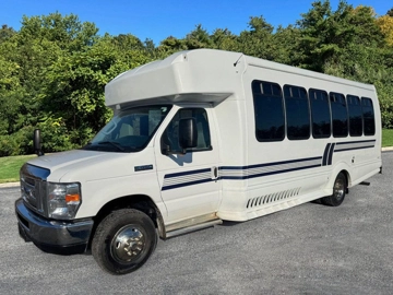 Picture of 2017 Ford E-450 Cutaway Turtletop Non-CDL Wheelchair Bus