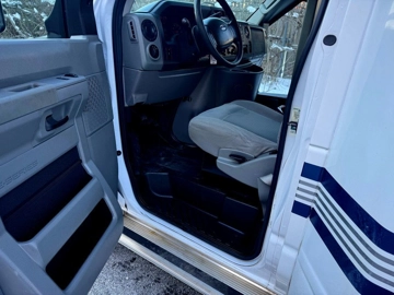 Picture of 2017 Ford E-450 Cutaway Turtletop Non-CDL Wheelchair Bus