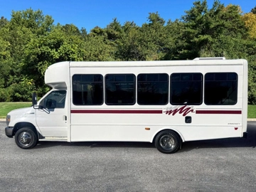 Picture of 2017 Ford E-450 Non-Cdl Wheelchair Shuttle Bus