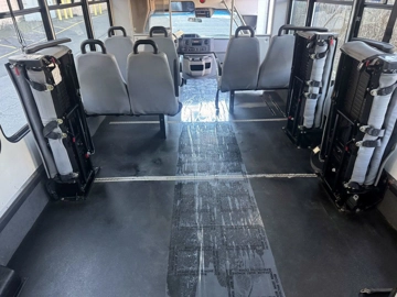 Picture of 2017 Ford E-450 Non-Cdl Wheelchair Shuttle Bus
