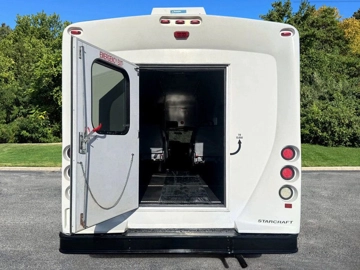 Picture of 2017 Ford E-450 Non-Cdl Wheelchair Shuttle Bus