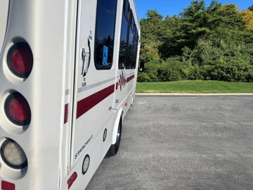 Picture of 2017 Ford E-450 Non-Cdl Wheelchair Shuttle Bus