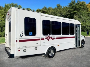 Picture of 2017 Ford E-450 Non-Cdl Wheelchair Shuttle Bus