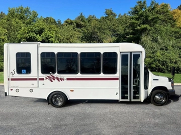 Picture of 2017 Ford E-450 Non-Cdl Wheelchair Shuttle Bus
