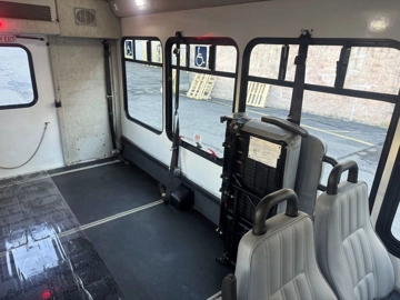 Picture of 2017 Ford E-450 Non-Cdl Wheelchair Shuttle Bus