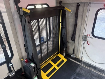 Picture of 2017 Ford E-450 Non-Cdl Wheelchair Shuttle Bus