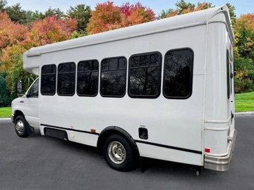 Picture of 2016 Ford E-350 Cutaway Non-Cdl Shuttle Bus