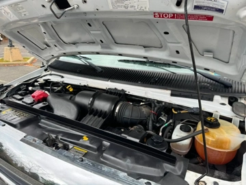 Picture of 2016 Ford E-350 Cutaway Non-Cdl Shuttle Bus