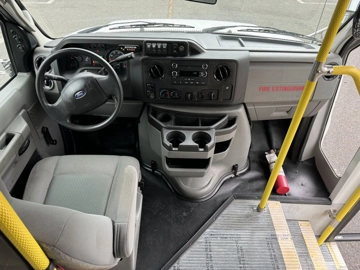 Picture of 2016 Ford E-350 Cutaway Non-Cdl Shuttle Bus