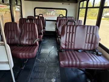 Picture of 2016 Ford E-450 Eldorado Non-CDL Shuttle Bus