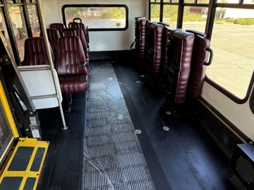 Picture of 2016 Ford E-450 Eldorado Non-CDL Shuttle Bus
