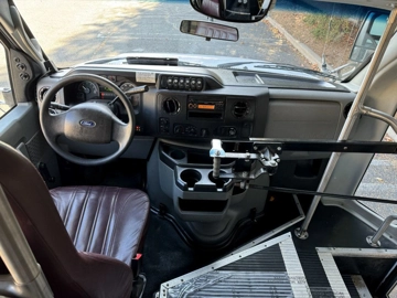 Picture of 2016 Ford E-450 Eldorado Non-CDL Shuttle Bus