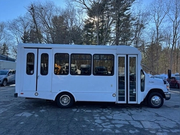 Picture of 2013 Ford E350 ADA Shuttle Bus