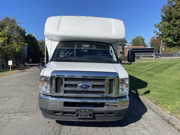 Picture of 2025 Ford E450 ADA Shuttle Bus