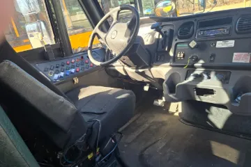 Picture of 2010 Freightliner 64-P Air Con