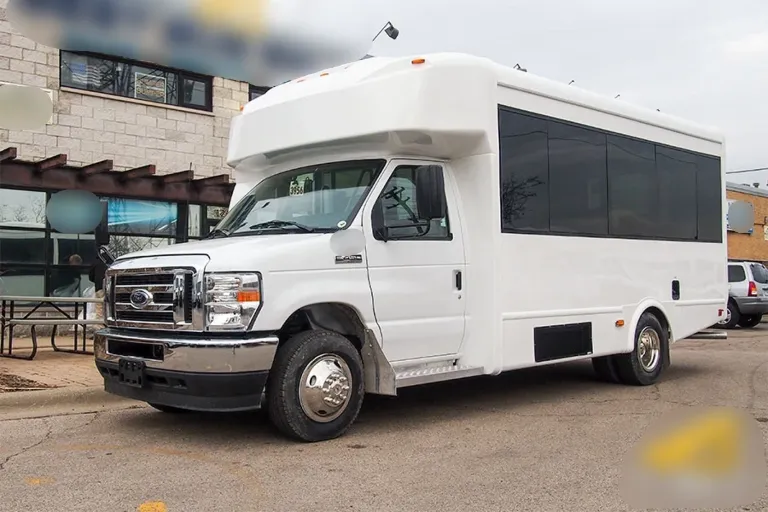 Picture of 2025 Ford E450 Glaval Universal ADA Shuttle Bus
