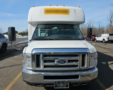 Picture of 2018 Ford E-350 ADA Shuttle Bus
