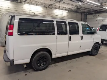 2014 GMC 7 Passenger School Van