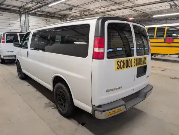 2014 GMC 7 Passenger School Van