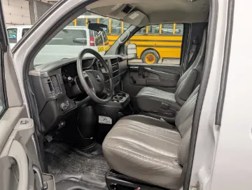 2014 GMC 7 Passenger School Van