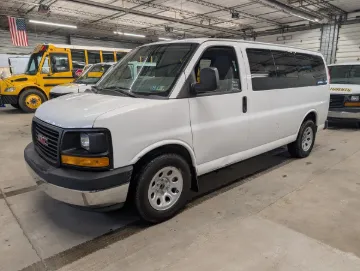 2014 GMC 7 Passenger School Van