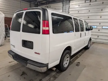 2014 GMC 7 Passenger School Van