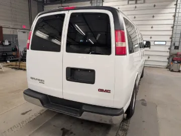 2014 GMC 7 Passenger School Van
