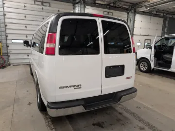 2014 GMC 7 Passenger School Van