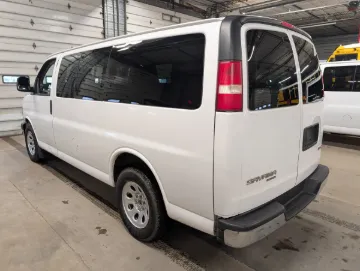 2014 GMC 7 Passenger School Van