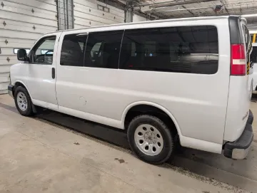 2014 GMC 7 Passenger School Van