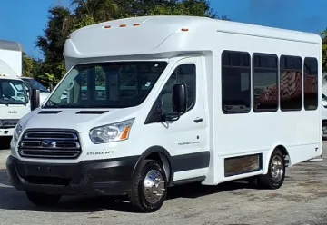 2018 Ford T-350HD Starcraft 12P