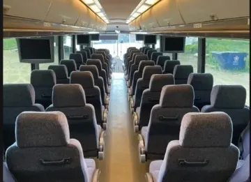 2009 MCI J4500 56P Coach
