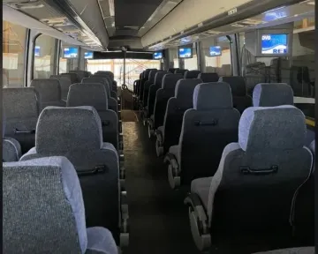2009 MCI J4500 56P Coach