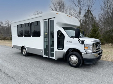 Picture of 2025 Ford E350 Starcraft Allstar Shuttle Bus