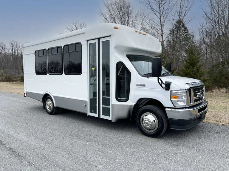 Picture of 2025 Ford E350 Starcraft Allstar Shuttle Bus