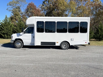 Picture of 2025 Ford E350 Starcraft Allstar ADA Shuttle Bus