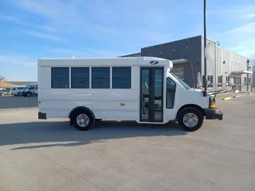 Picture of 2015 Starcraft Chevy MFSAB Bus