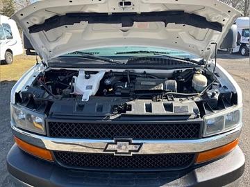 Picture of 2015 Chevrolet Express Cutaway Shuttle Bus