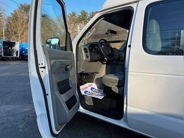 Picture of 2014 Ford E250 ADA Shuttle Bus
