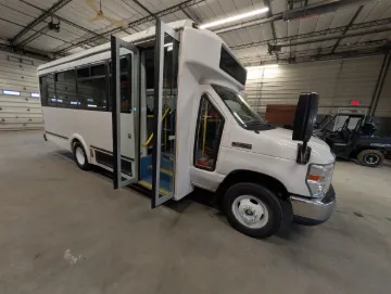 2014 Ford E450 Glaval 20P