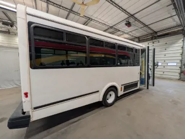 2014 Ford E450 Glaval 20P