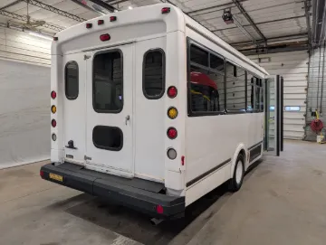 2014 Ford E450 Glaval 20P