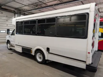 2014 Ford E450 Glaval 20P